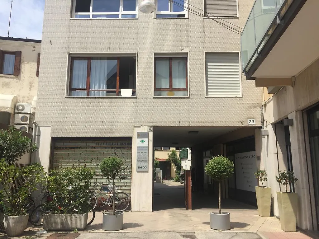 Bed and Breakfast Residenza Giacomuzzi Mestre Italien